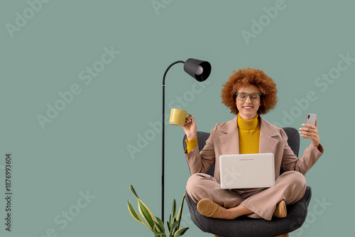 Redhead female freelancer w...