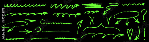 Sketchy underline made with pen pressure to boost highlight in notes. A dynamic arrow supports reading, while the underline repeats and the arrow acts as a pen highlight.