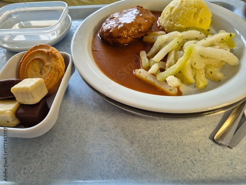 Mittagessen im Krankenhaus 