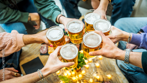 Εκτύπωση καμβά Group of people drinking beer at brewery pub restaurant - Happy friends enjoying