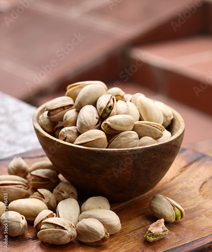 organic pistachio nuts for healthy eating