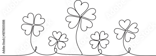 Continuous one line drawing of four leaf clovers. Isolated on white background vector illustration, one line Art icon drawing vector
