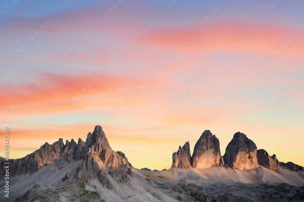 Fototapeta premium sunrise at sunset in the italian dolomites. beautiful nature landscape.