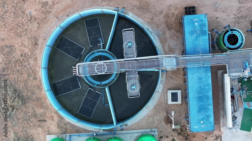 Vídeo do Stock: aerial view of clarifiers at a wastewater treatment ...