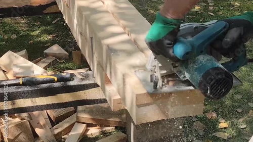 A man builds a small wooden house with his own hands in the quiet of the forest.
This meditative video explores work, solitude, nature, and the simple joy of creating something real with your own hand