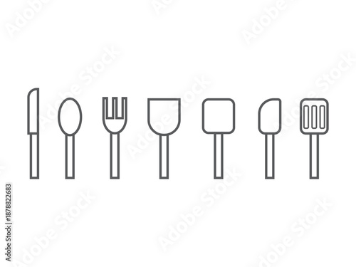 調理器具（包丁、お玉、ヘラ）のアイコンの線画イラストのセット