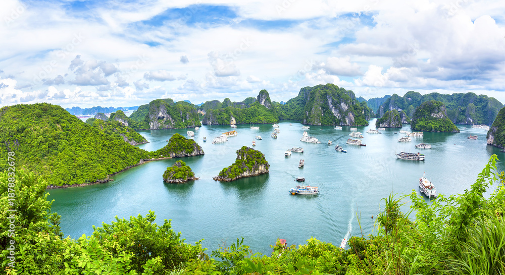 © lapas77 - An open water view of the dramatic Ha Long Bay, Vinh Ha Long, a UNESCO World Heritage site