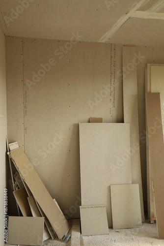 Murs de placo en travaux
