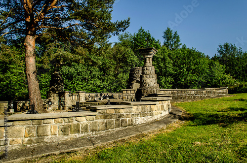 Cmentarz z pierwszej wojny światowej, żołnierze, polegli, grób, mogiła 