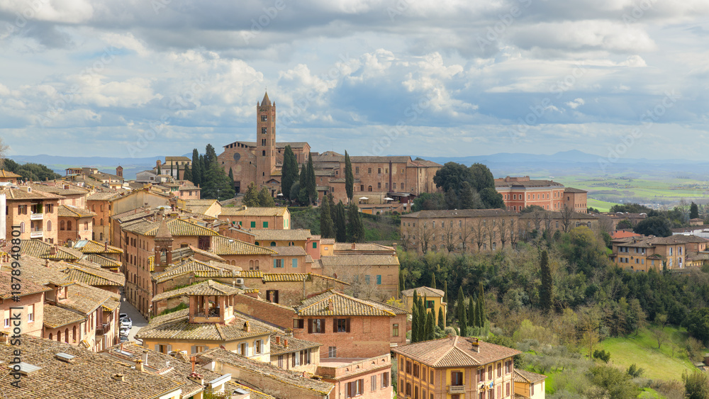 Fototapeta premium View of Siena with Chiesa San Clemente and Santa Maria dei Servi Church, Tuscany, Italy.
