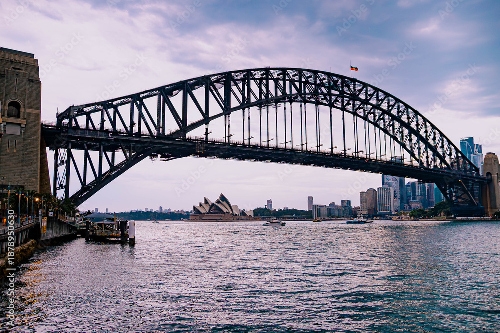 Obraz premium sydney harbour bridge