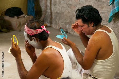 Impressionist make-up self for perform on street