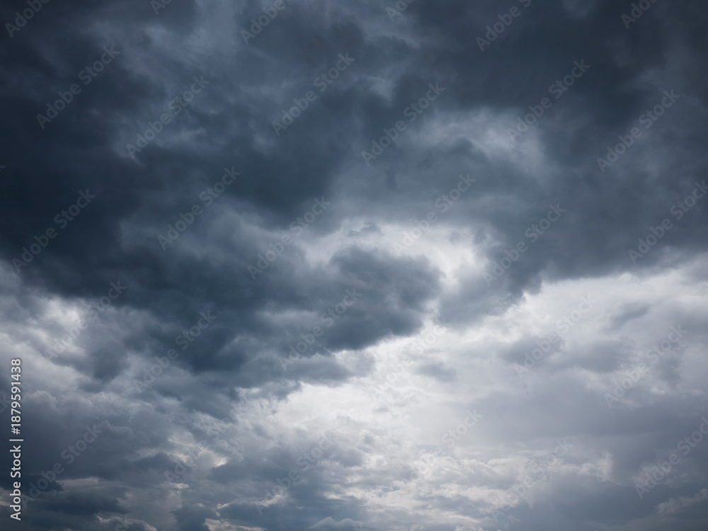 Obraz premium moody sky with heavy rain clouds