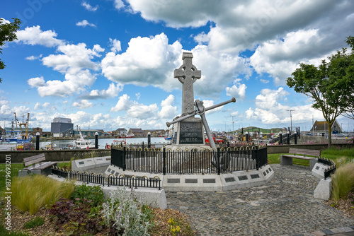 Howth Seafarers Memorial / Ireland