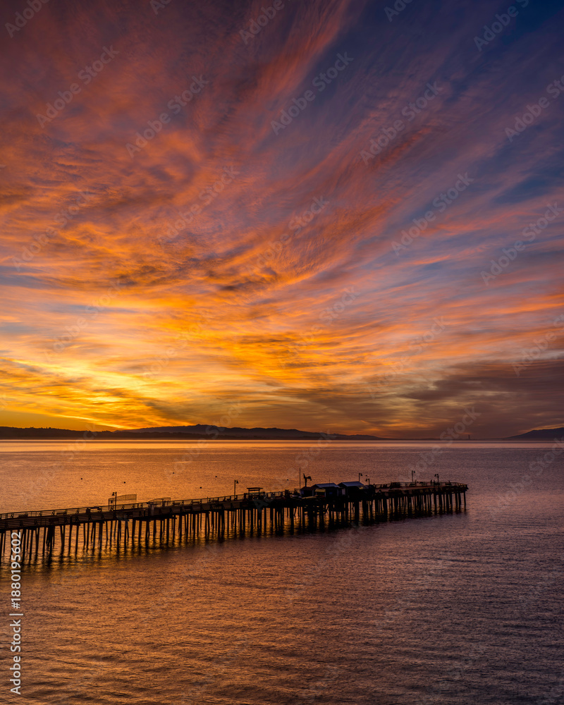 Fototapeta premium Historic Captiola Wharf at sunrise
