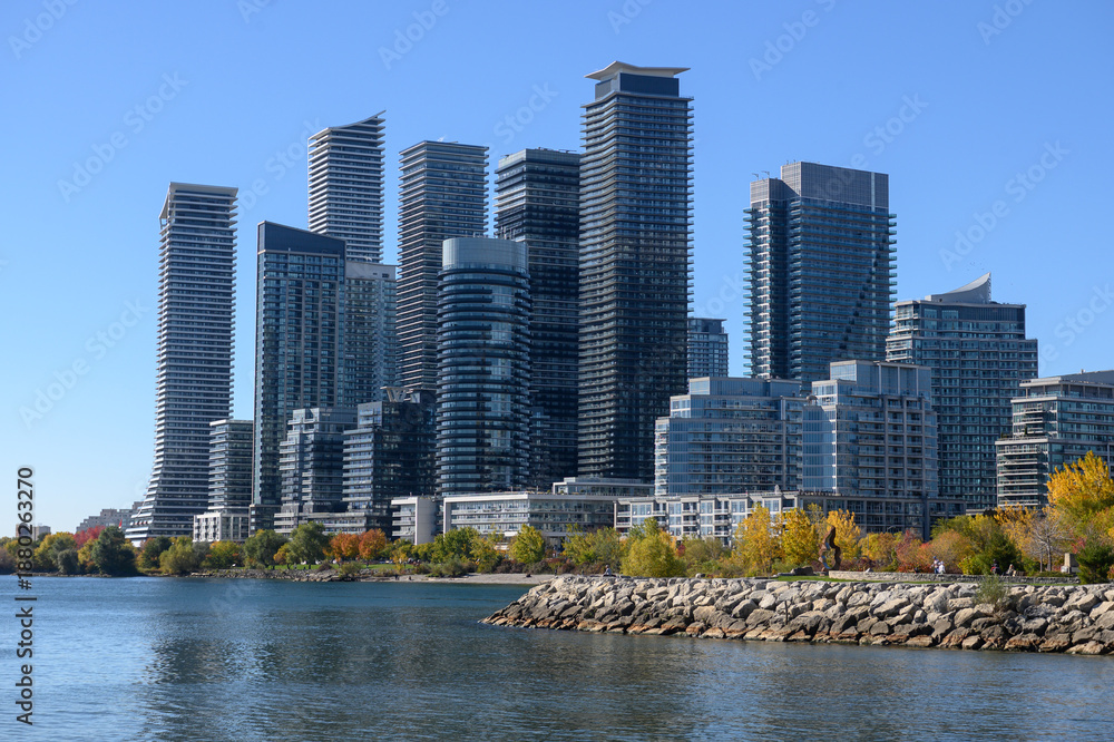 Fototapeta premium Etobicoke Toronto city waterfront buildings in autumn