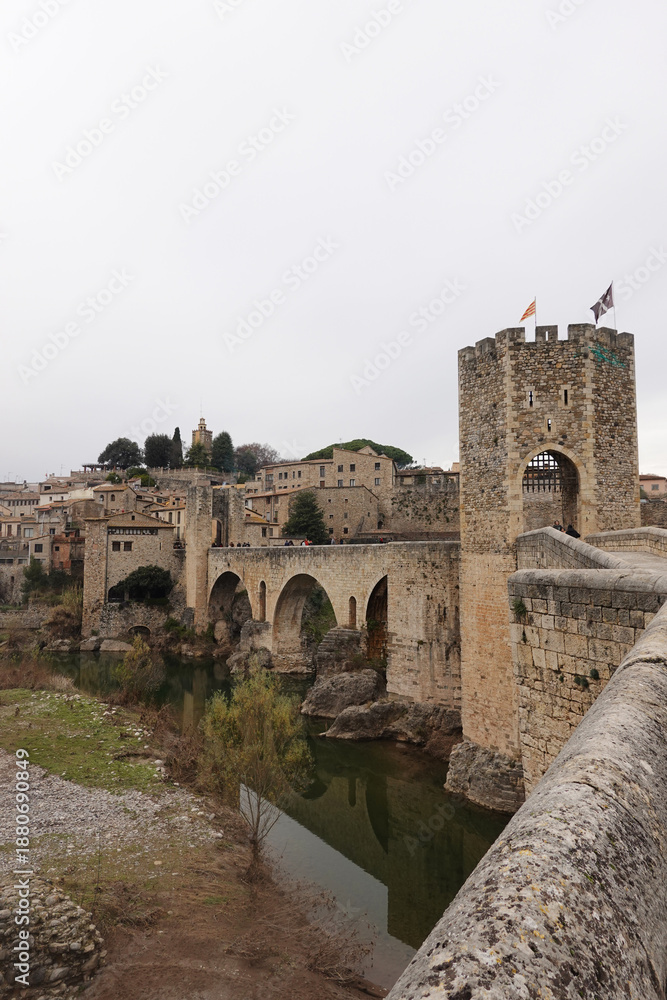 Fototapeta premium The old bridge in Besalu village, Catalunya, Spain