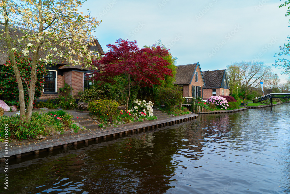 Obraz premium skyline of old town Giethoorn