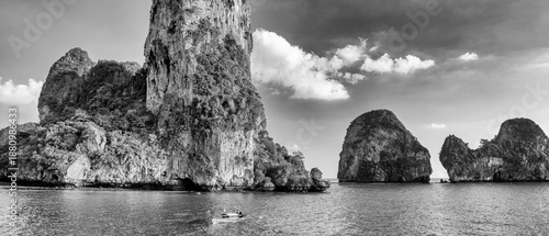 Fotografie Tropical paradise of Railay Beach in Phuket with limestone cliffs and crystal wa