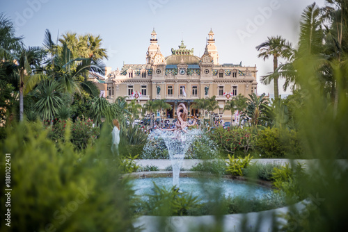 фотографія Elegant fountain surrounded by palm gardens on the square in front of the Monte Carlo Casino, Monaco