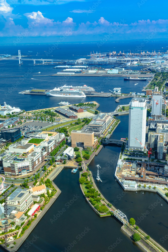 Fototapeta premium ランドマークタワーから見下ろした横浜街