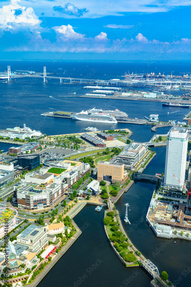 Fototapeta premium ランドマークタワーから見下ろした横浜街