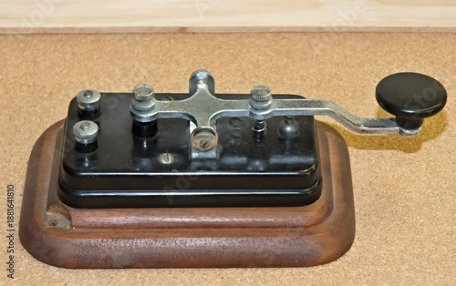 Valokuva Vintage telegraph key transmitting Morse code message
