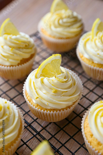 lemon cupcake