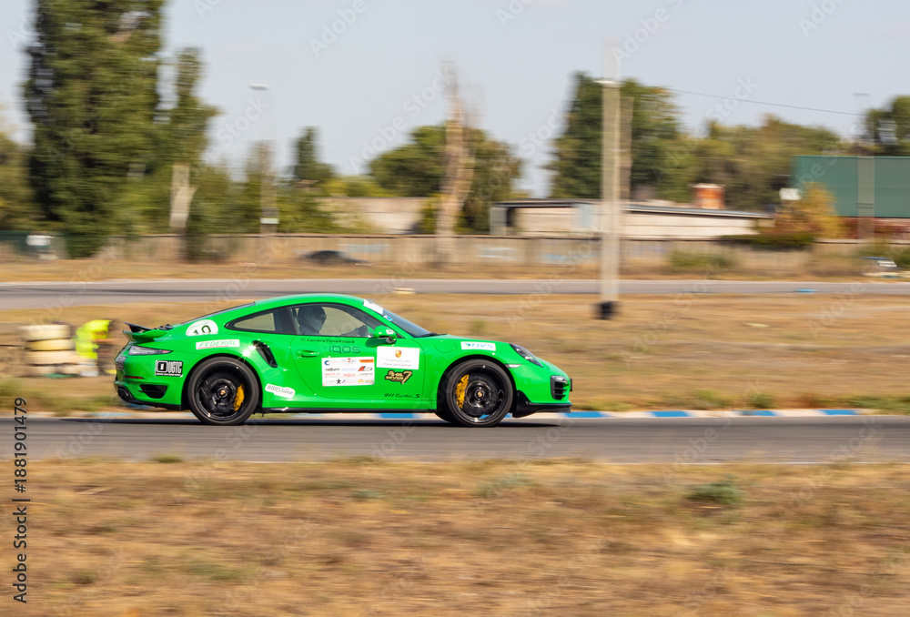Obraz premium racing car. motorsport. circuit racing. dangerous moments on the track. high vehicle speed. sharp turn. demolition of wheels.