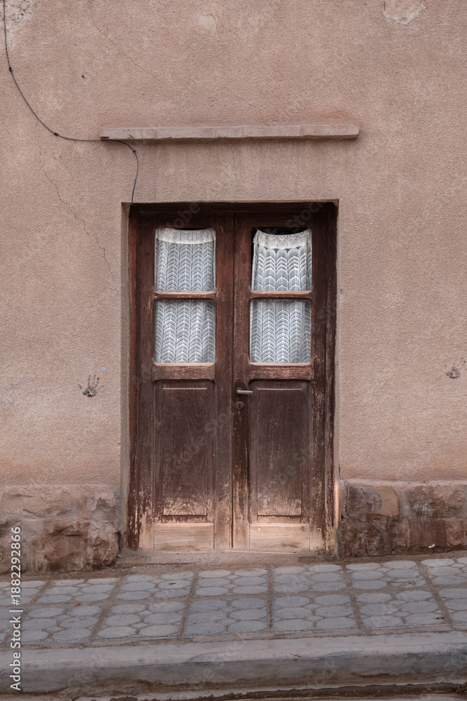 Fototapeta premium door of a house in Tilcara, Jujuy, Argentina