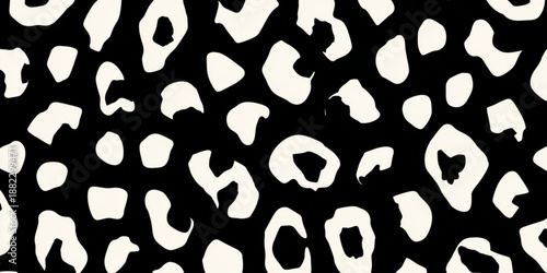 Black and white leopard spots pattern.