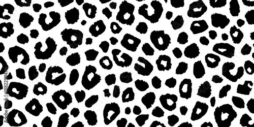 Black and white leopard spots pattern.