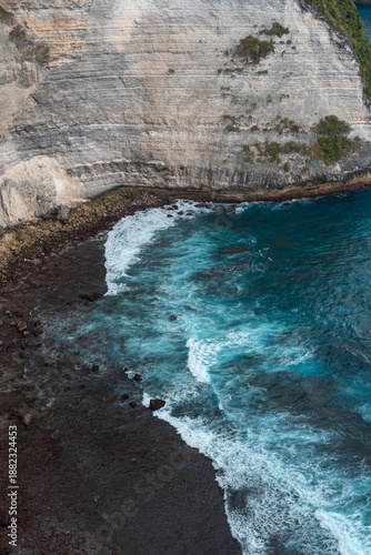 sea and rocks
