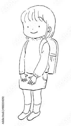 大きなランドセルを背負って少しはにかみながら立っている可愛い小学生の女の子の手書きイラスト