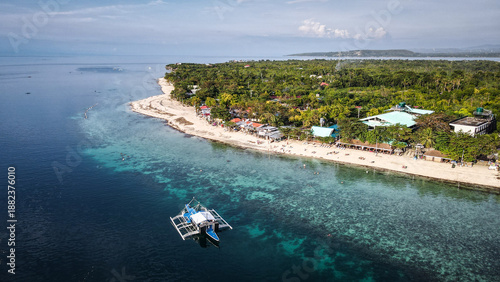 Foto The coast of Moalboal on Cebu Island in the Philippines