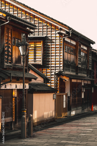 Tableau sur toile Higashi Chaya Geisha District in Kanazawa, Japan