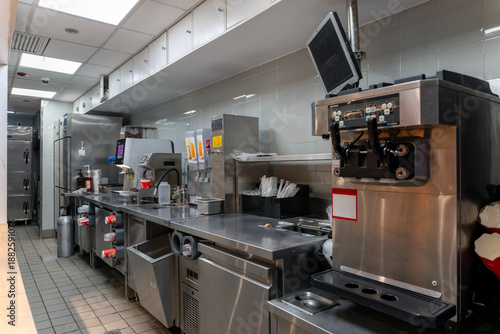 Tableau sur toile Stainless Steel Commercial Kitchen with Equipment