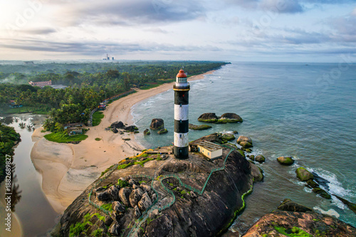 Canvas Print lighthouse on the coast, kapu, kapu beach lighthose, udupi