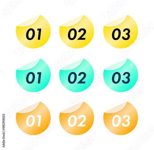 円形の上部がペラっとめくれて裏地が見えている、光沢のあるステッカー（シール）風のアイコンセット｜レモンイエロー・ミントターコイズ・アプリコットオレンジの3色展開、上部がめくれた光沢ステッカー風「01〜03」数字入り見出しアイコンセット