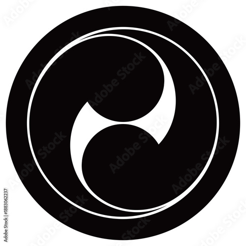 家紋です。丸に左二つ巴といいます。