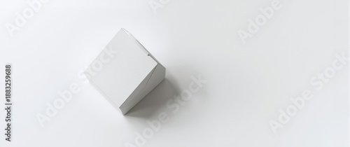 Cake box for takeaway on wh...