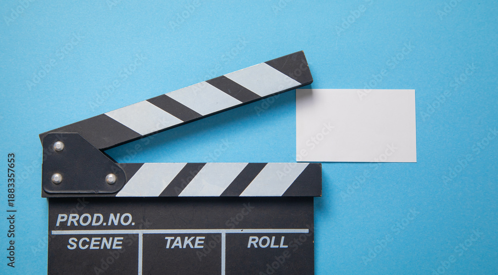 Obraz premium Black clapper board with a empty card.