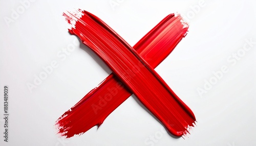 Rotes Kreuz aus Pinselstrichen als abstraktes Ablehnungs- und Fehlersymbol auf weißem Hintergrund