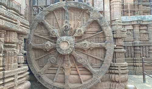 Bilde på lerret Wheel in the Sun Temple, Konark, Odisha, India