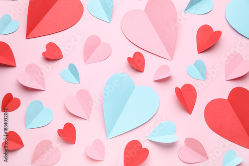 Cuadro en lienzo Composition with different paper hearts on pink background