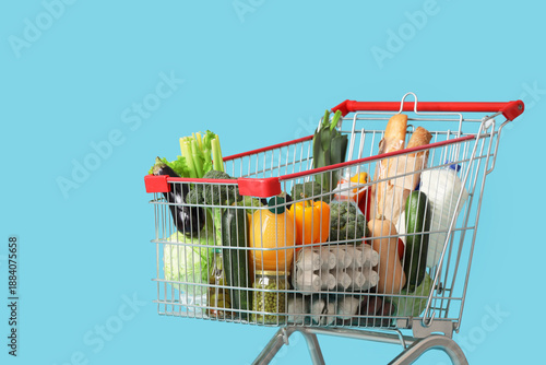 Shopping cart with differen...