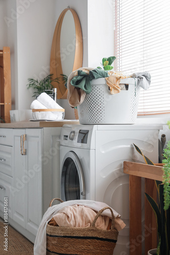 Laundry basket with dirty c...