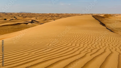 Tableau sur toile Dubai Desert Safari, Dune bashing, Quad Bike, Dune Buggy, Golden Sunset