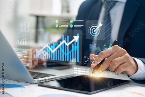 Fotografi Performance analysis and goal setting in a digital finance concept