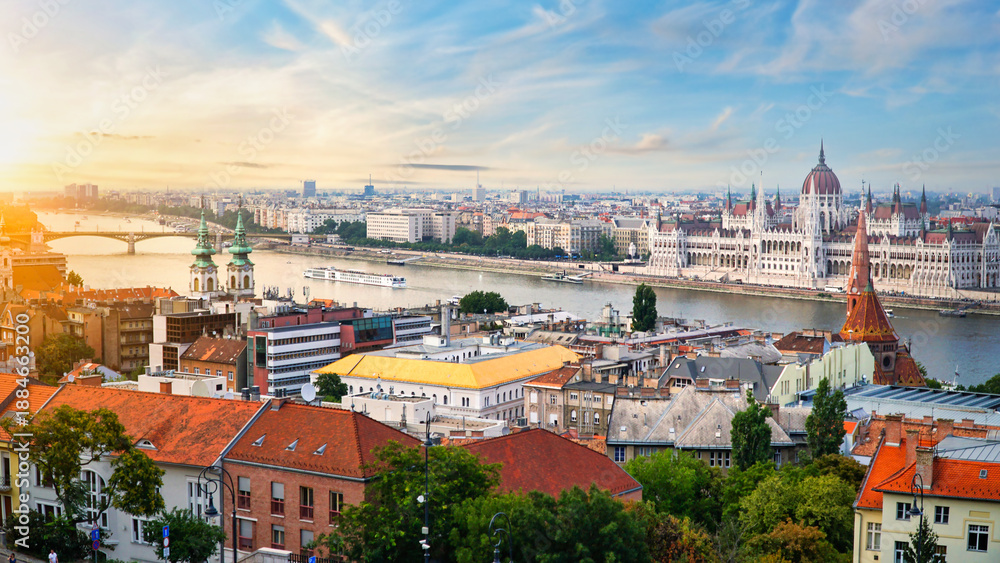 Fototapeta premium Sundown in Budapest